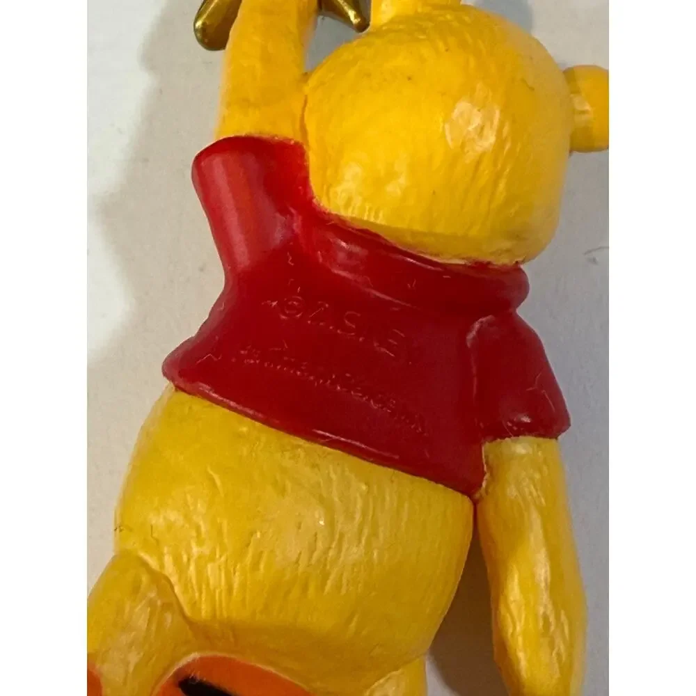 1995 Hallmark Keepsake Winnie The Pooh And Tigger Christmas Ornament